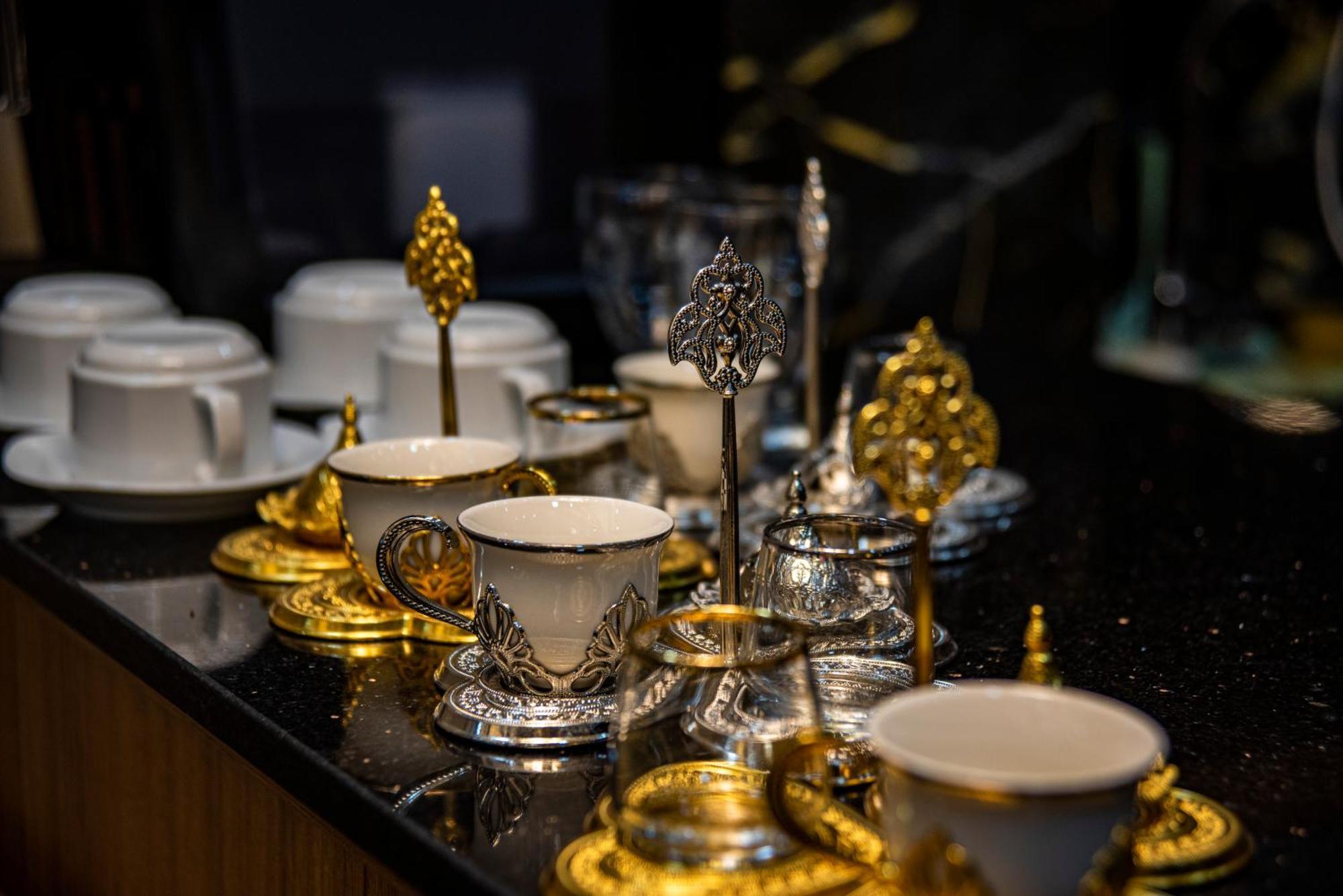 Historia Hotel Istanbul Bagian luar foto