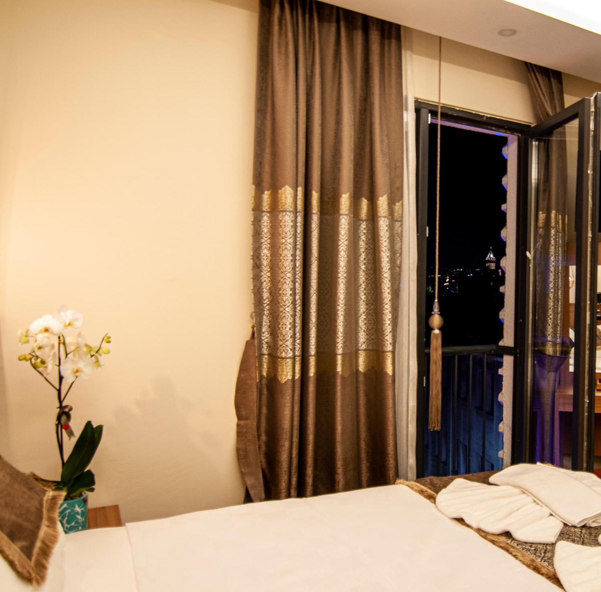 Historia Hotel Istanbul Bagian luar foto