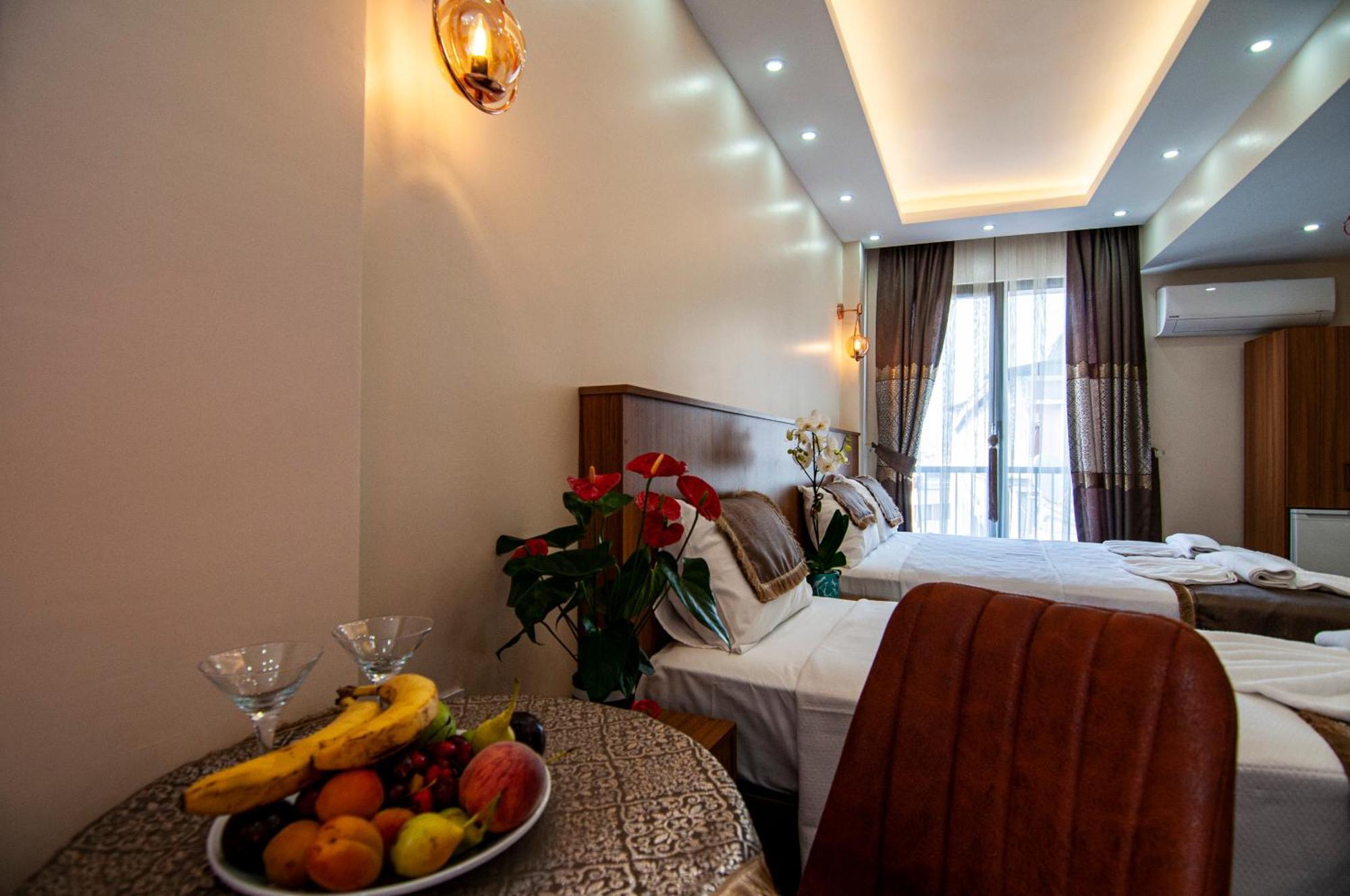Historia Hotel Istanbul Bagian luar foto